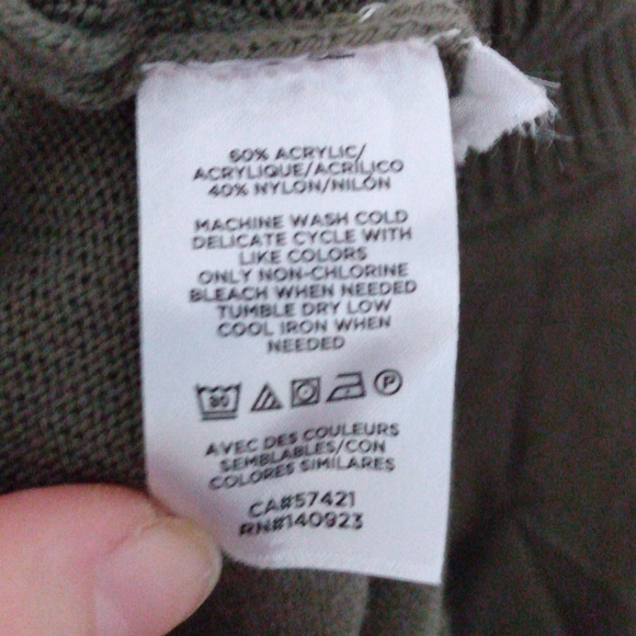 NWOT Ann Taylor Loft Olive Green Turtleneck Medium Petite - Picture 3 of 4